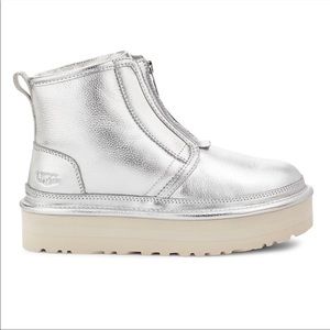 Silver zip up platform Uggs Size 6